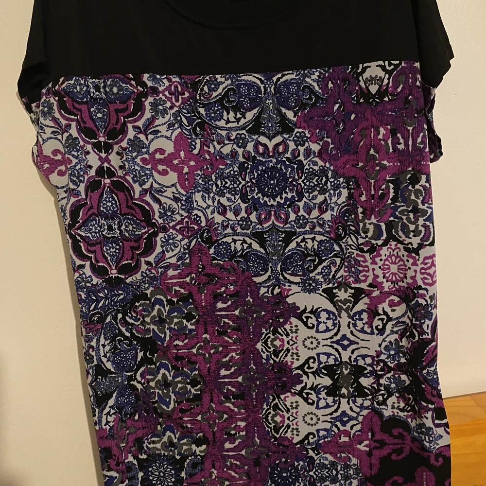 Women's Black and Purple Patterned Top